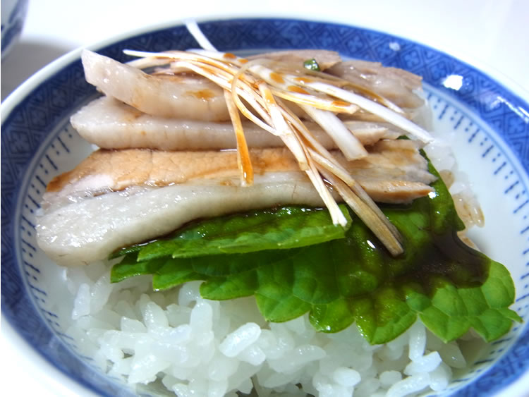 四川料理の定番前菜 雲白肉 ウンパイロウ おうちごはんをワンランクアップ 和豚もちぶた黄金のレシピ 有 関口肉店 栃木県宇都宮市 四川料理の定番前菜 雲白肉 ウンパイロウ おうちごはんをワンランクアップ 和豚もちぶた黄金のレシピ 有 関口肉店 栃木県宇都宮市