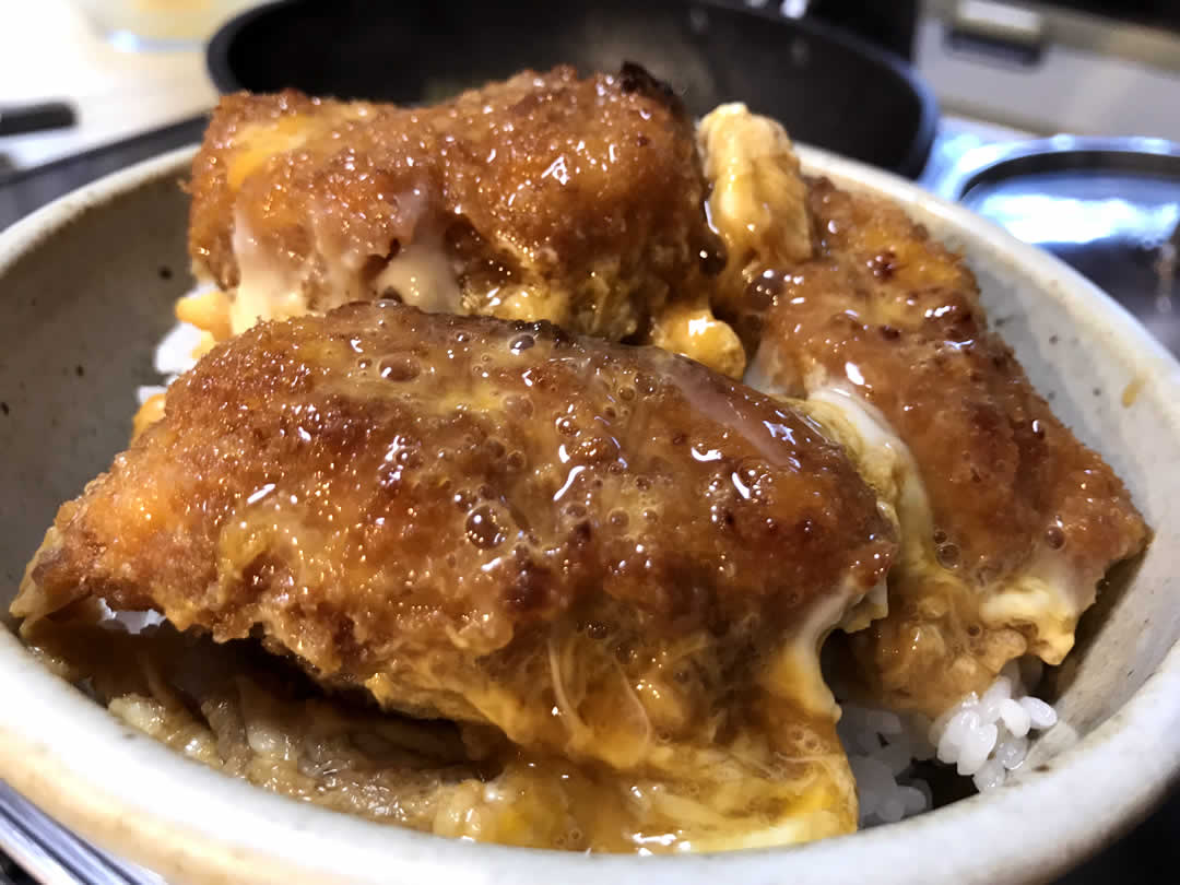 残ったカツで作るカツ丼