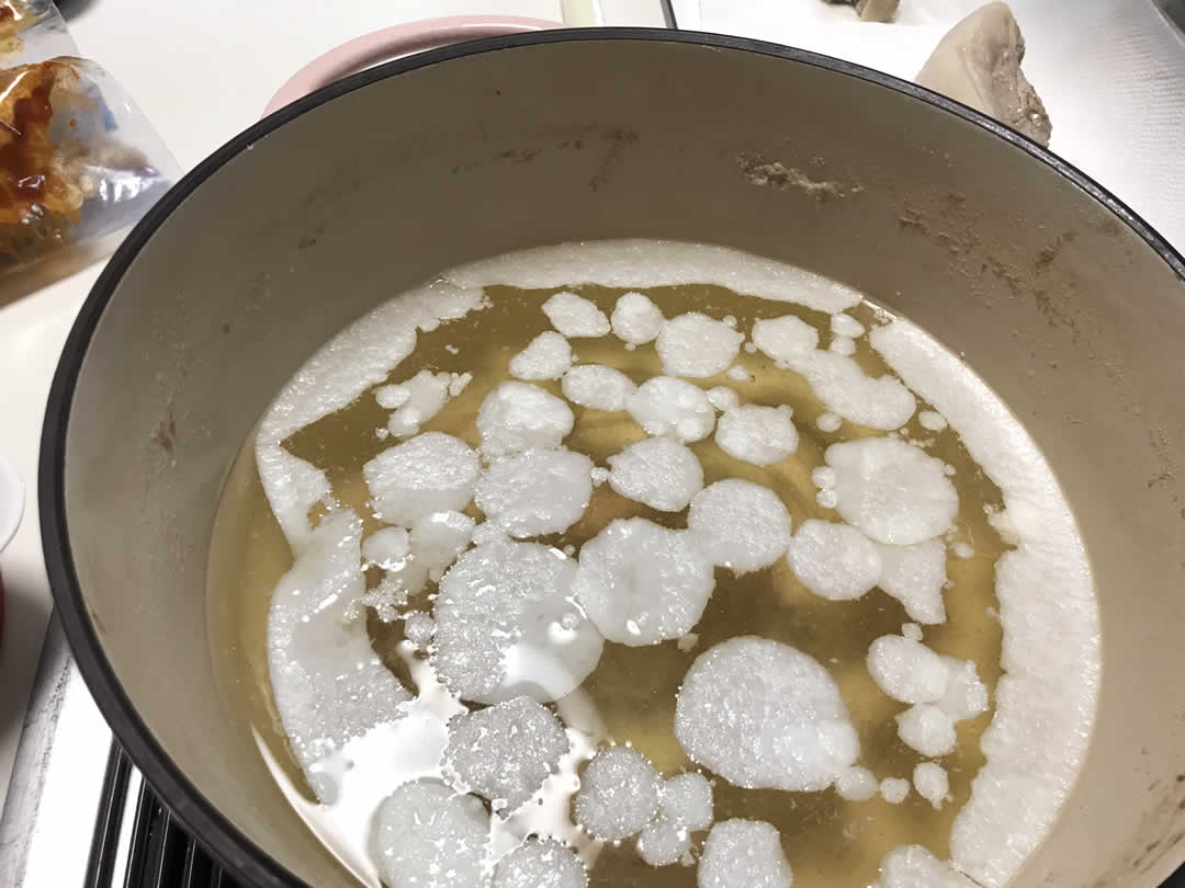 ラーメン屋さんの中華スープ