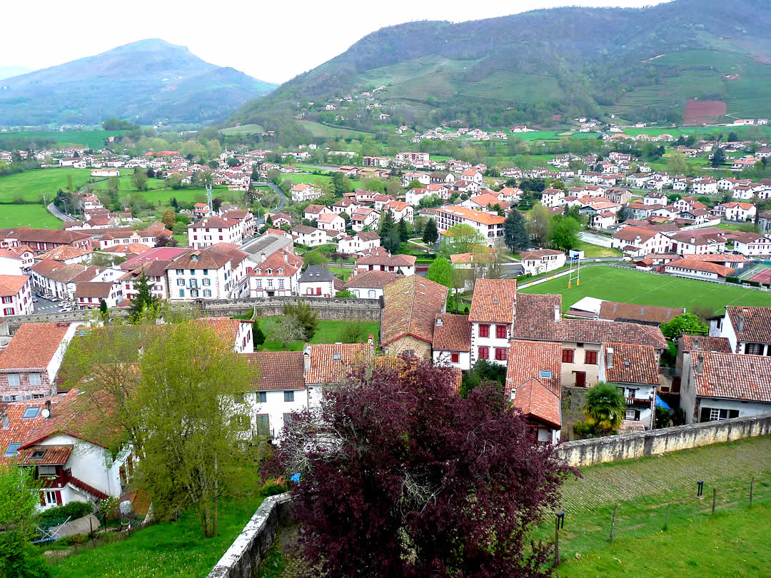 バスク地方(Basque)は、スペインとフランスを隔てるピレネー山脈の西側からビスケー湾にかけて広がる地域。